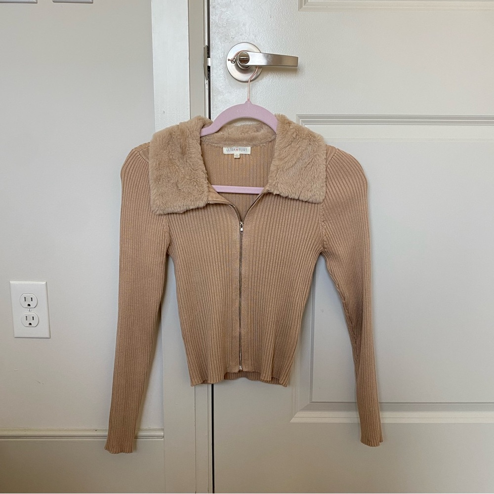 Tan Ribbed Zip-Up Sweater with Faux Fur Collar